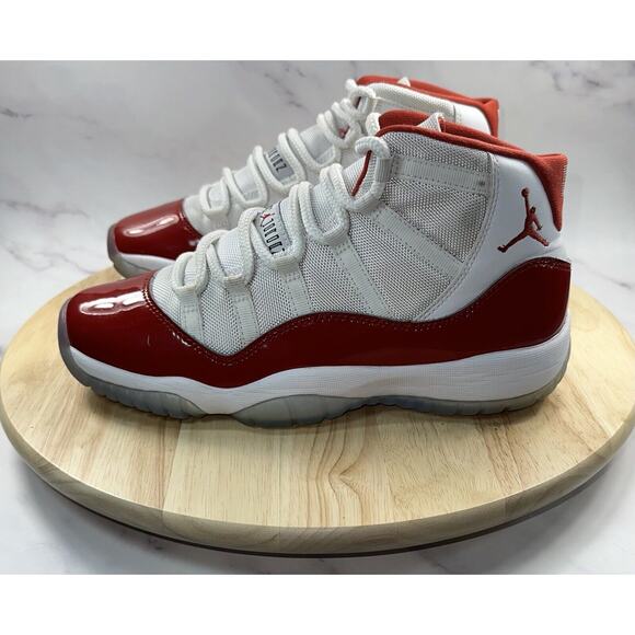Nike Jordan 11 Retro 'Cherry' 2022 (GS) Size 7Y 8.5W Red White Shoes - Picture 7 of 13
